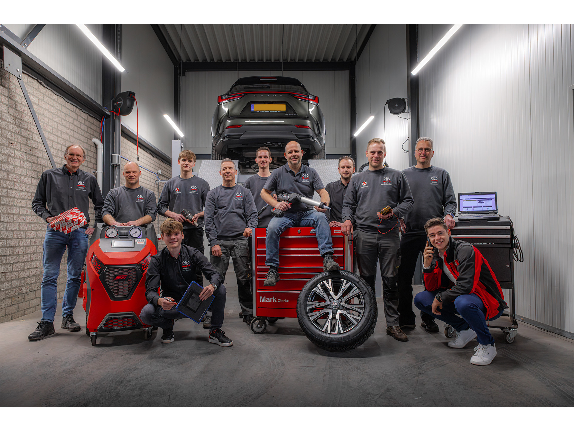 Toyota Bz4x 71,4 kWh 204pk Dynamic | Groot scherm, 360 Camera, Parkeersensoren, Elektrische achterklep, LED, Stoel + Stuurverwarming 42461226-32.jpg | Autobedrijf Gielen