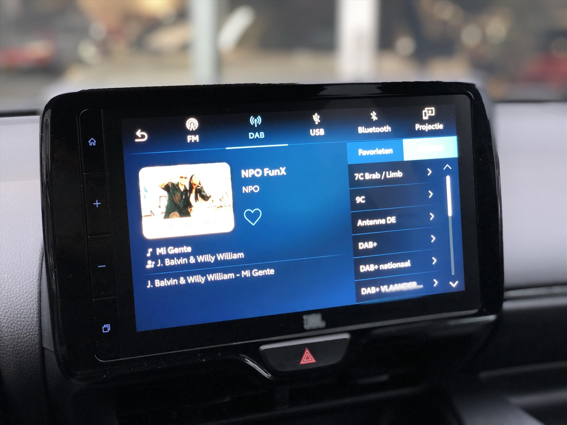 Toyota Yaris 1.5 Hybrid GR Sport | JBL, Dodehoekherkenning, Stoelverwarming, Smart connect, Dynamic Grey, Keyless, CarPlay, Half Leer 42532702-24.jpg | Autobedrijf Gielen