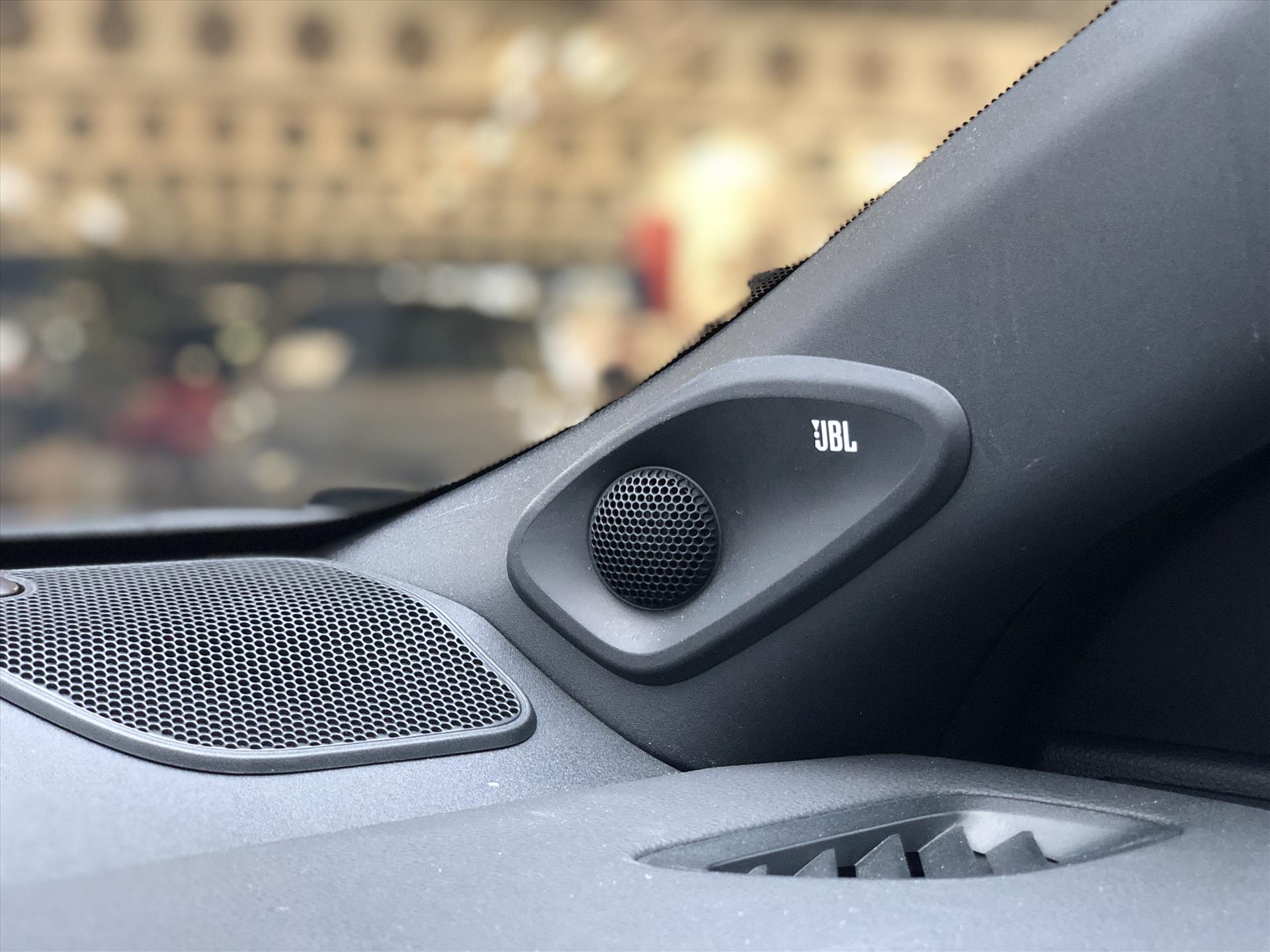 Toyota Yaris 1.5 Hybrid GR Sport | JBL, Dodehoekherkenning, Stoelverwarming, Smart connect, Dynamic Grey, Keyless, CarPlay, Half Leer 42532702-26.jpg | Autobedrijf Gielen