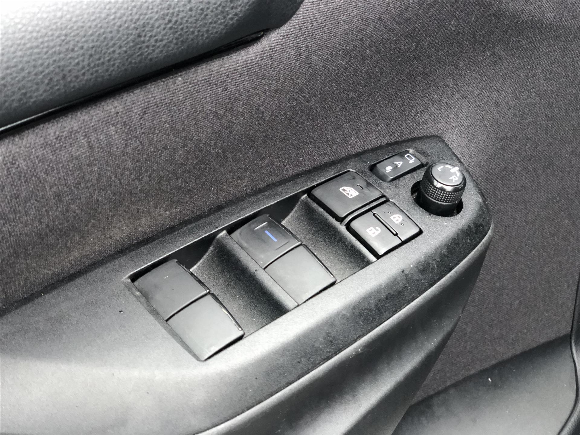 Toyota Yaris 1.5 Hybrid GR Sport | JBL, Dodehoekherkenning, Stoelverwarming, Smart connect, Dynamic Grey, Keyless, CarPlay, Half Leer 42532702-27.jpg | Autobedrijf Gielen