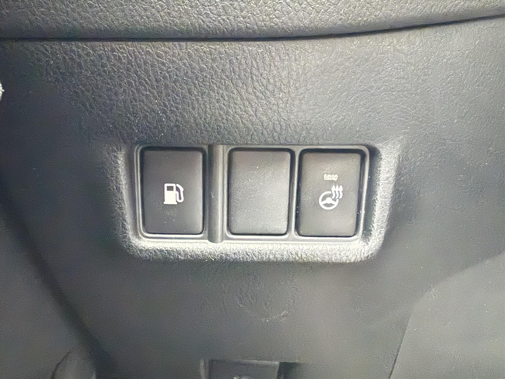 44230117-16.jpg