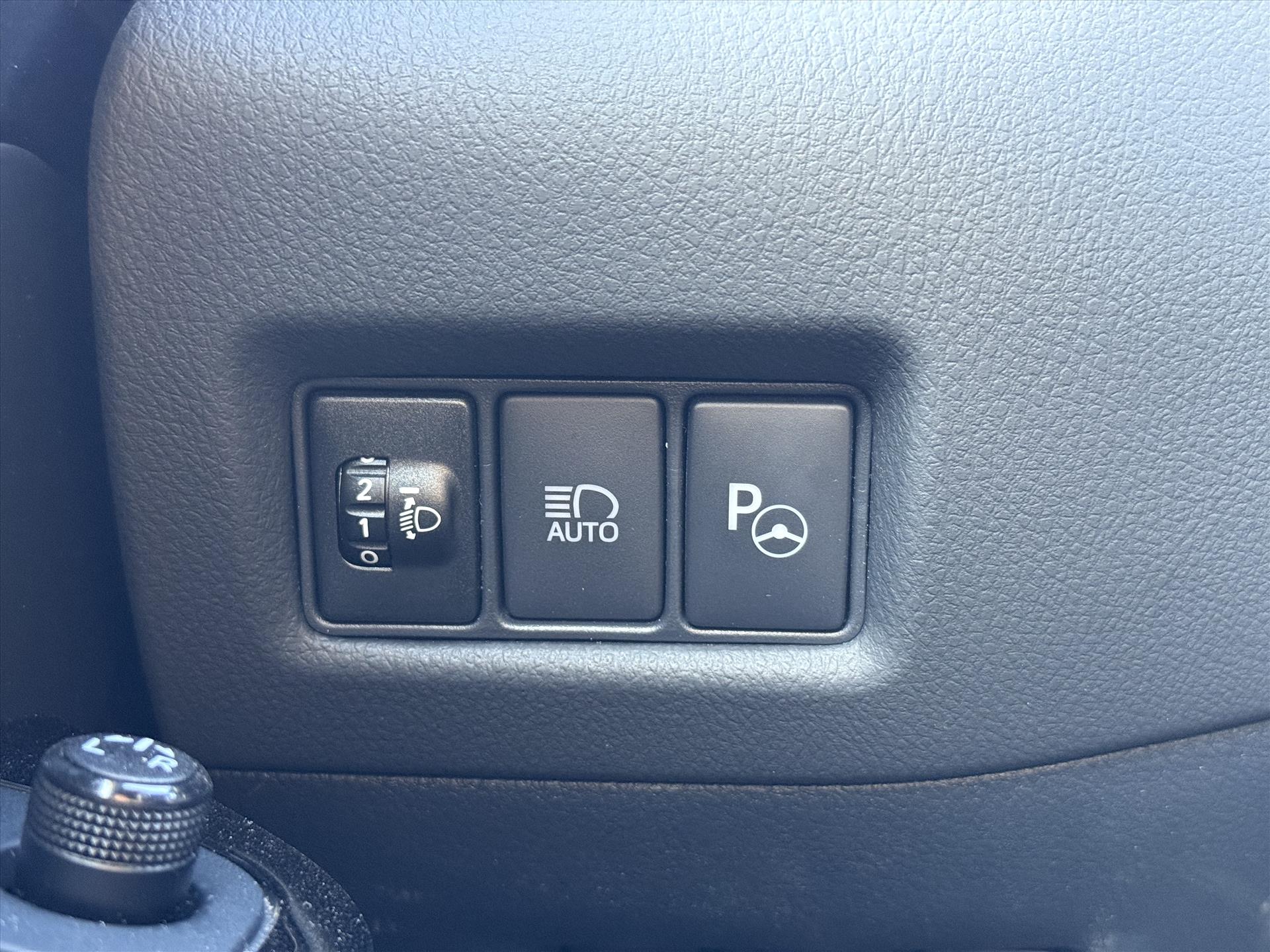 44380653-28.jpg