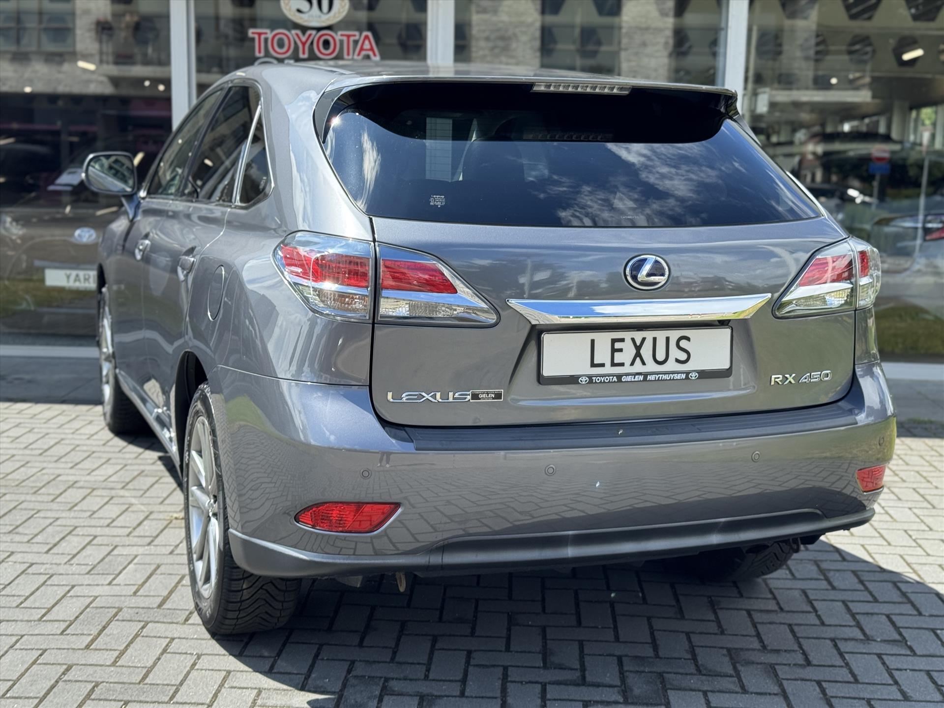 45075800-10.jpg