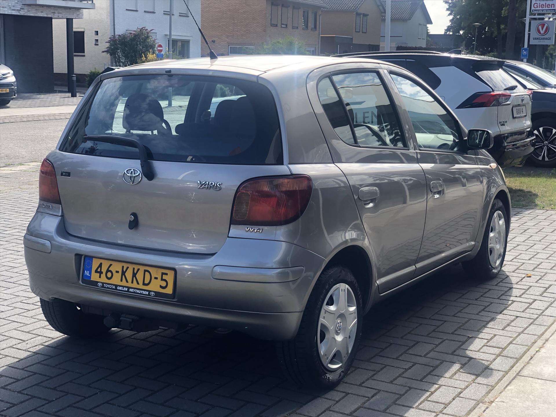 45291609-6.jpg
