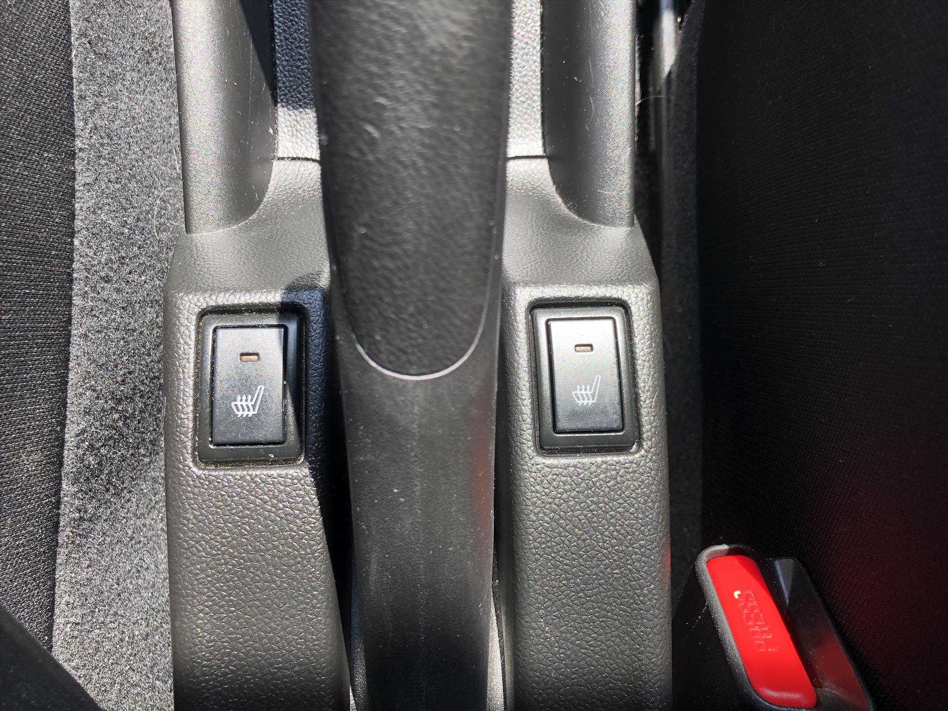 46041284-23.jpg