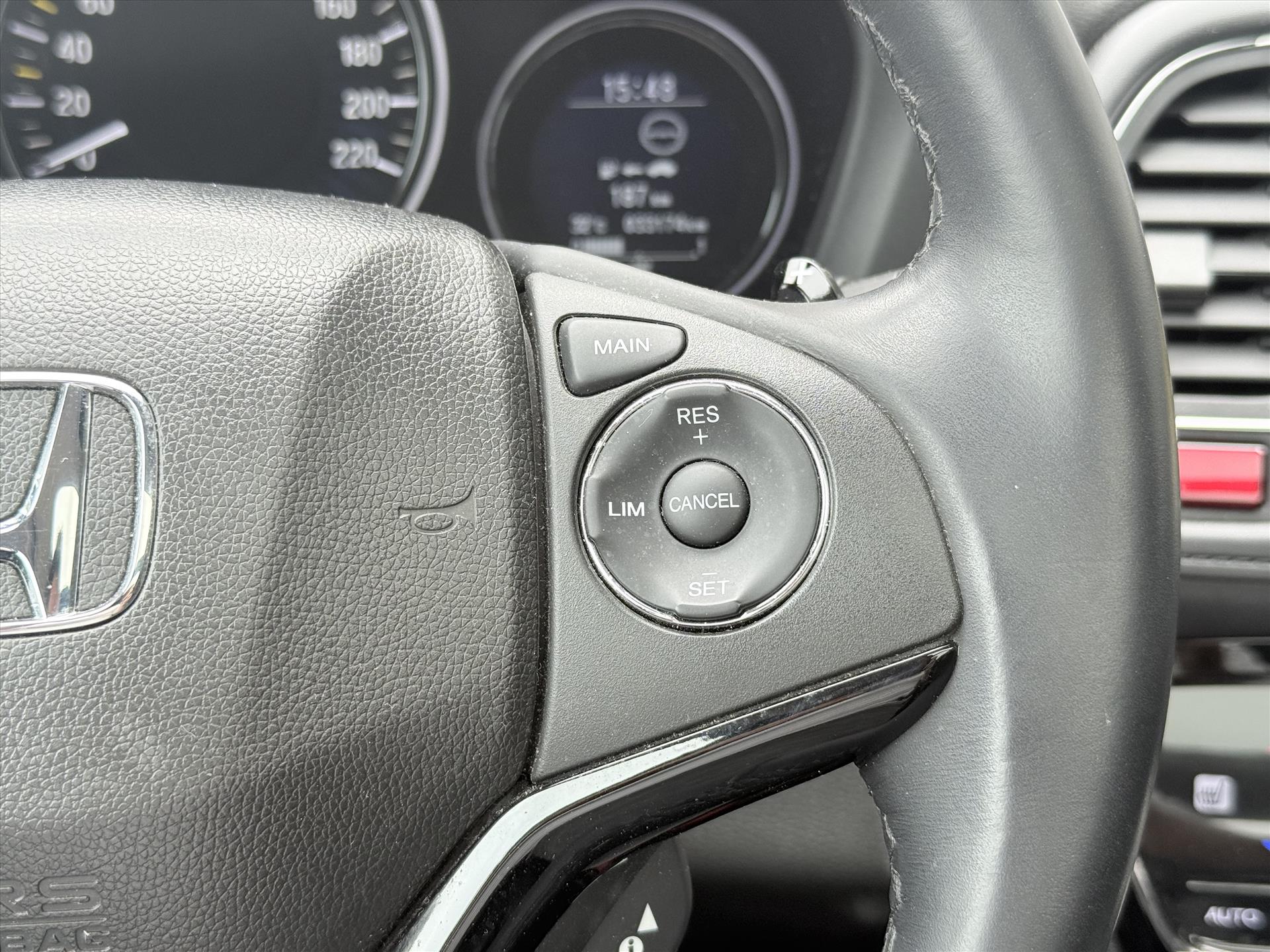 46154775-24.jpg