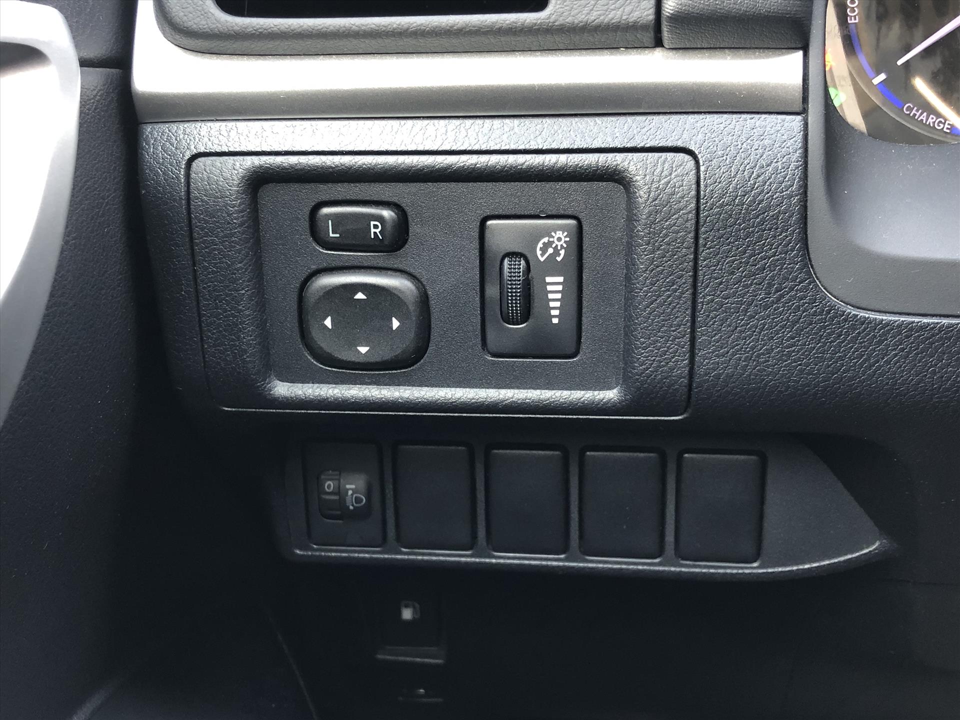 46644938-26.jpg