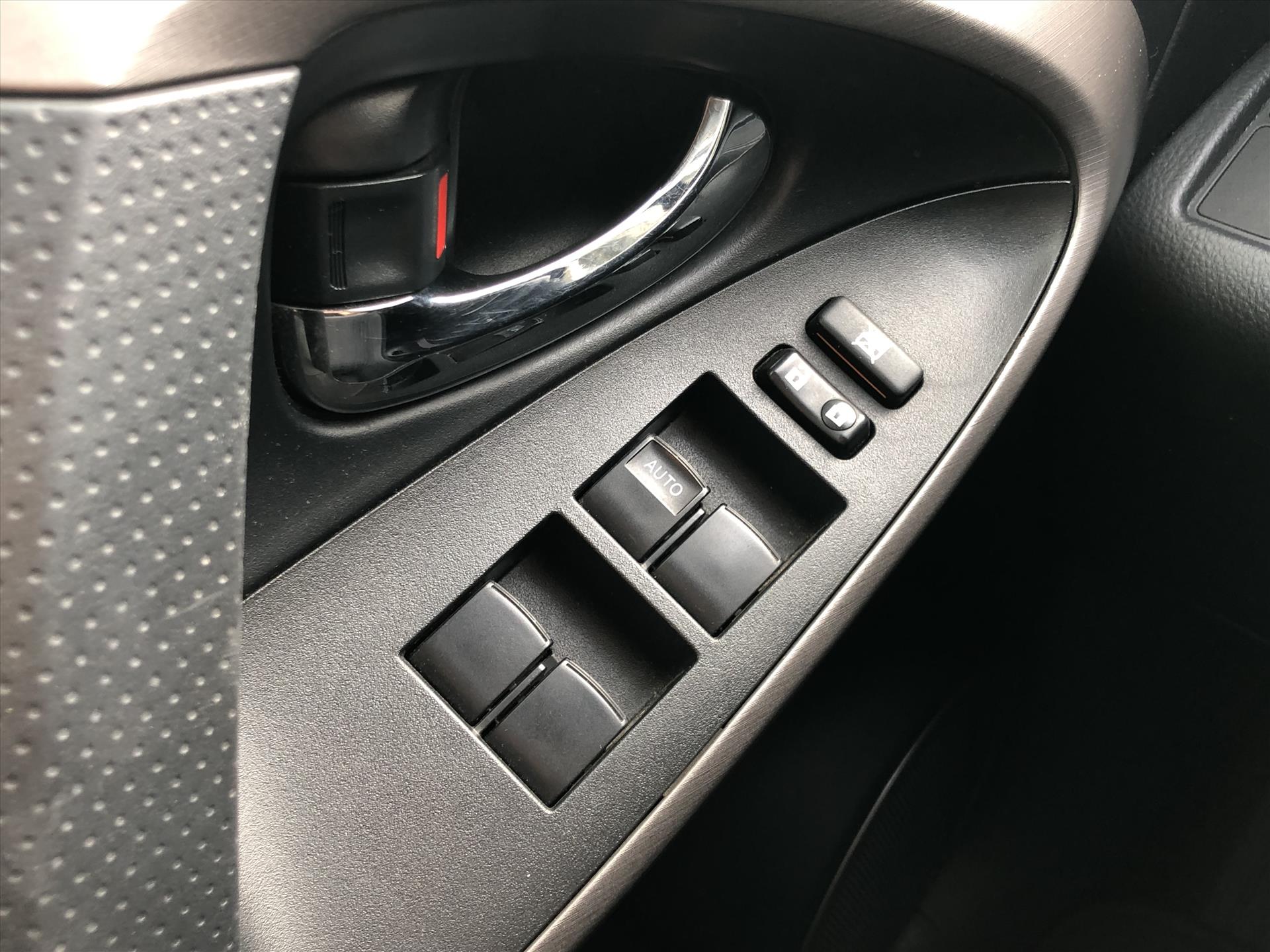 46697548-25.jpg