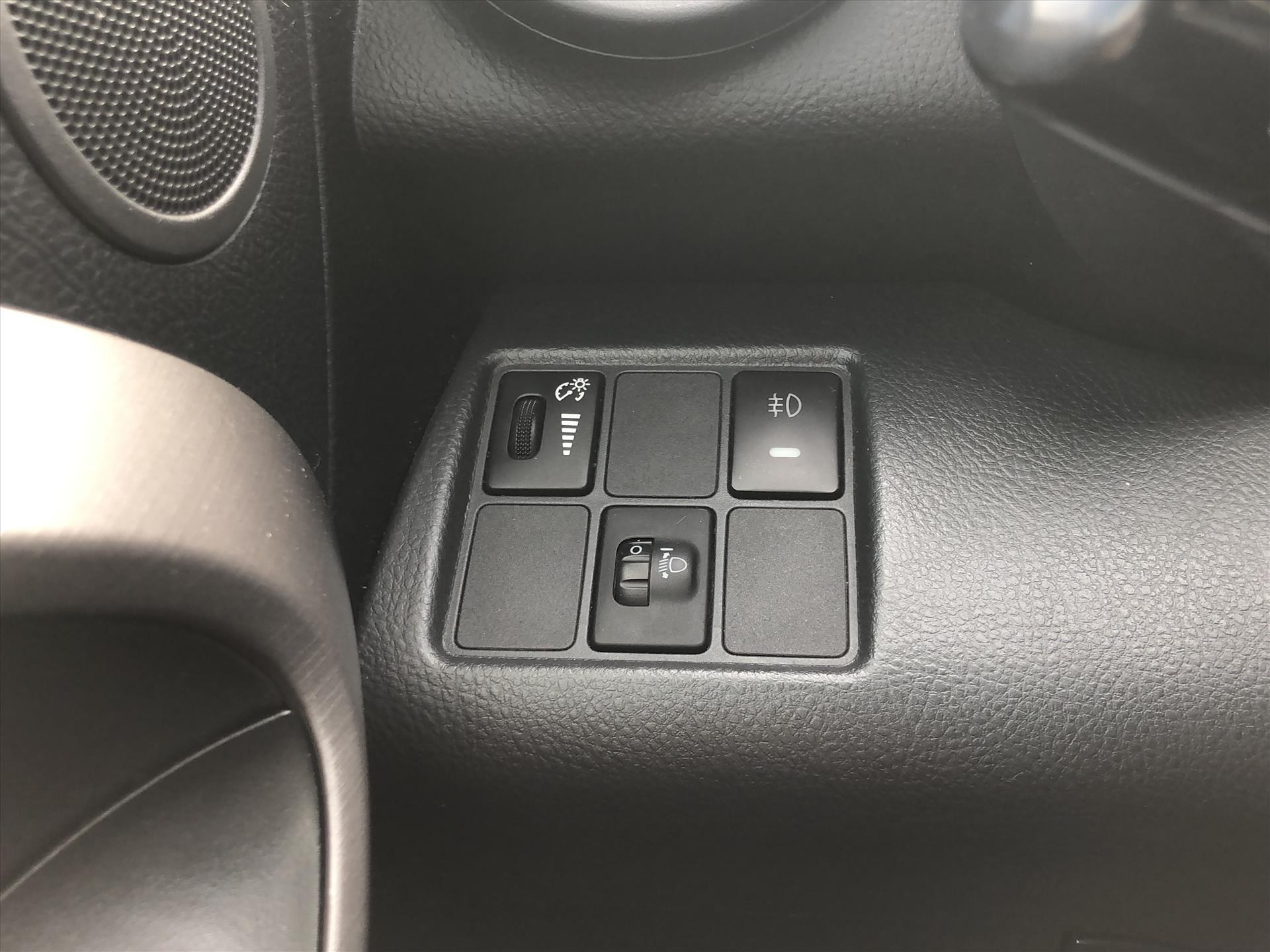 46697548-26.jpg