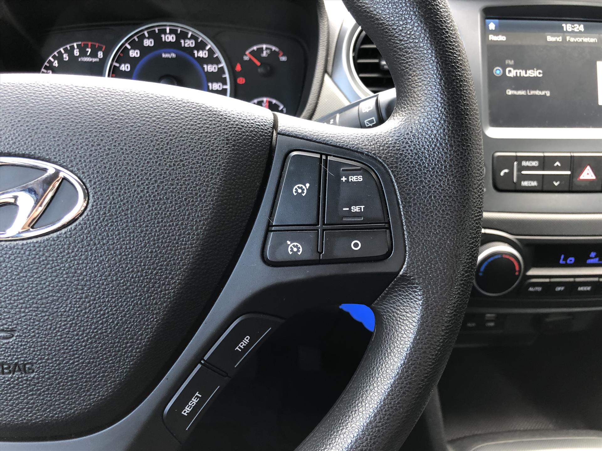 46806762-16.jpg