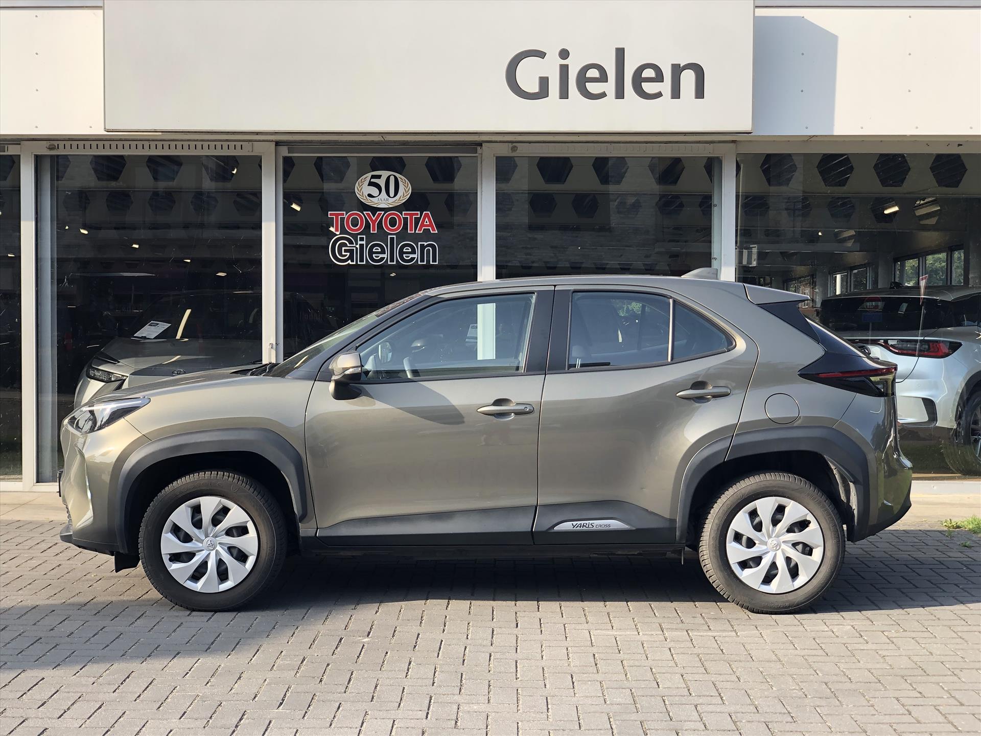Toyota Yaris Cross 1.5 Hybrid Active | Apple CarPlay/Android auto, LED, Parkeercamera, Adaptive cruise control, Climate control 46941738-2.jpg | Autobedrijf Gielen