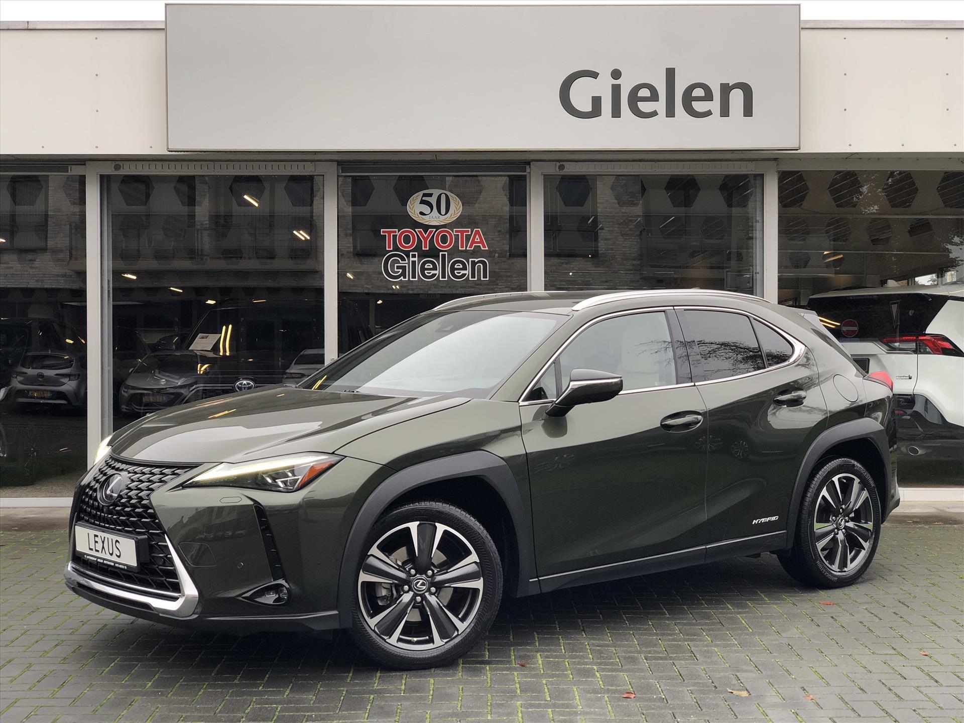Lexus UX 250h Executive Line | Head Up Display, Leer, Geheugenfunctie, Elektrische achterklep, 360 Camera, Groot scherm, Stoelventilatie 36073818-0.jpg | Autobedrijf Gielen