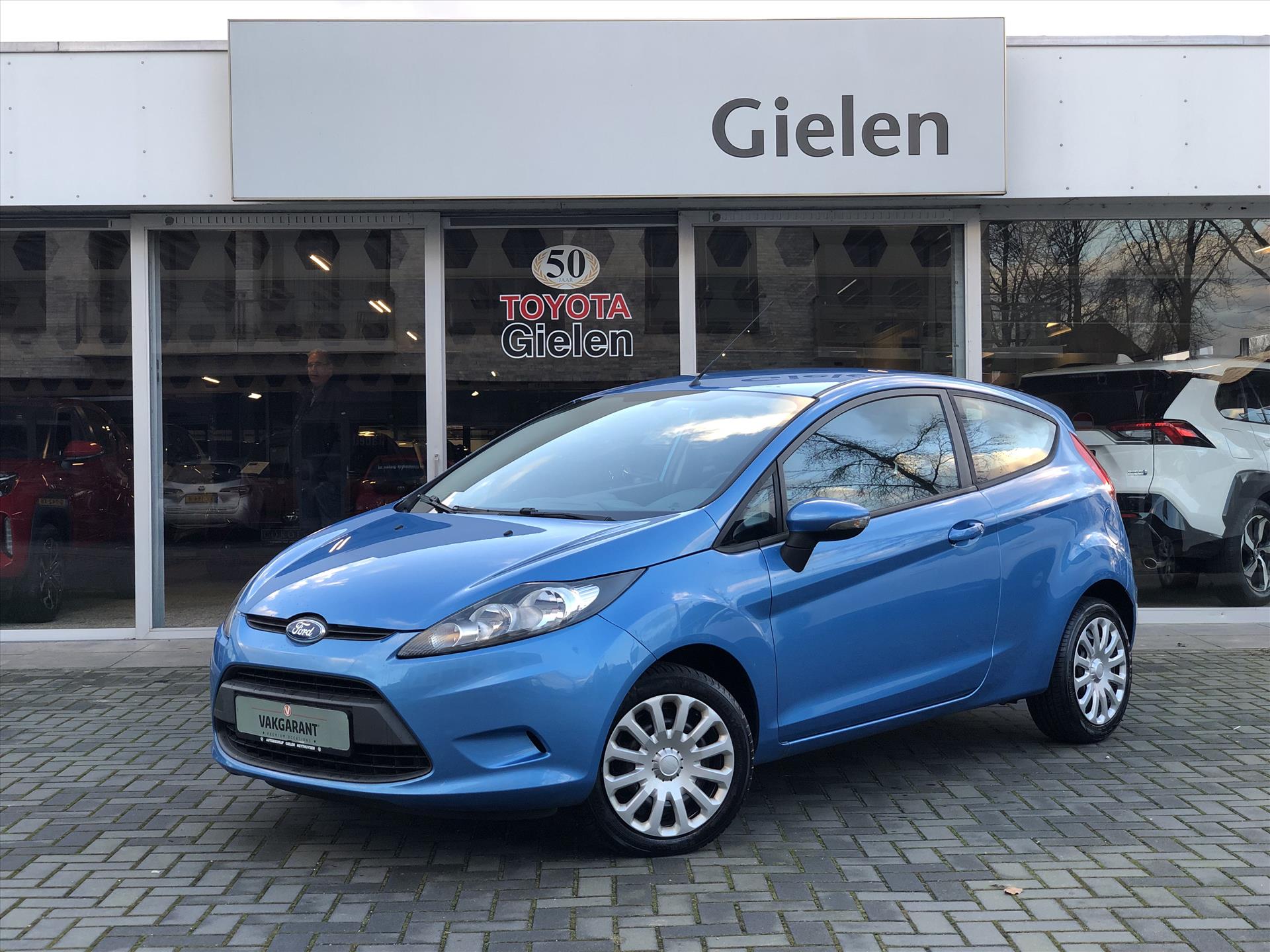 Ford Fiesta 1.25 Trend | Trekhaak, 2e eigenaar, Airconditioning, Radio/CD-Speler, Elektrische ramen, Centrale deurvergrendeling 36886454-0.jpg | Autobedrijf Gielen