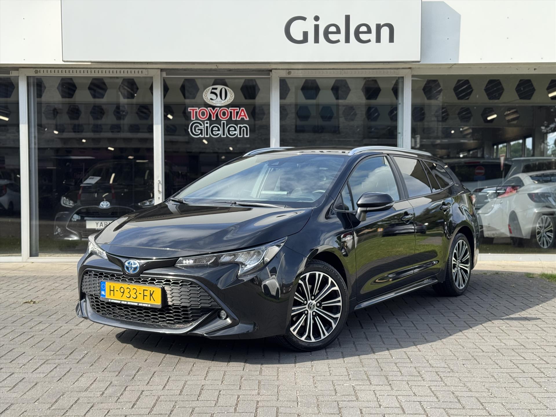 Toyota Corolla Touring Sports 1.8 Hybrid Business Plus | Eerste eigenaar, 17 inch, Stoelverwarming, Apple CarPlay/Android auto 45469215-0.jpg | Autobedrijf Gielen